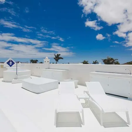 Sleeps 5 Pool Air Con Wifi T636554 *